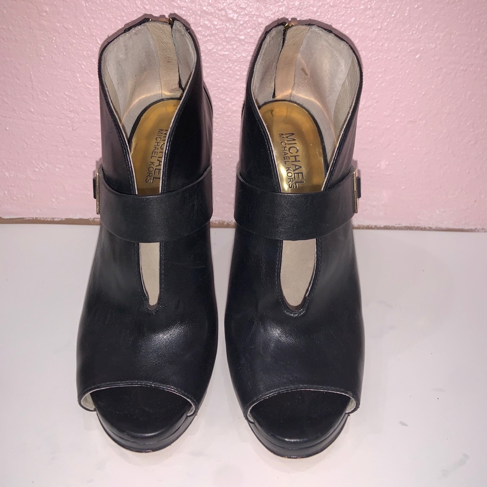 Black peep-toe booties - Picture 2 of 4